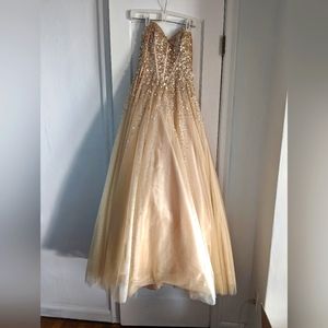CAMILLE la Vie pale gold prom/formal/event
